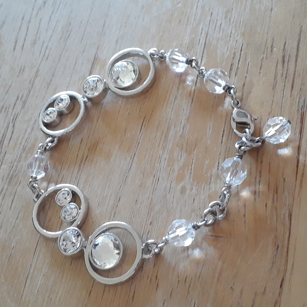 Authentic Swarovski Crystal Swan Stamped Bracelet MM103 - Picture 6 of 16